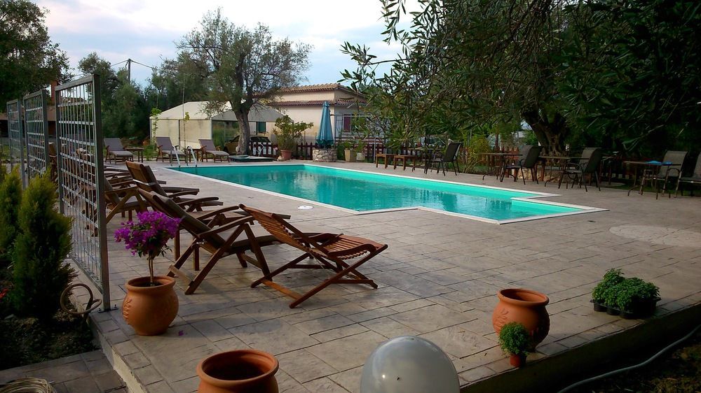 ليغيا Hotel Avra المظهر الخارجي الصورة