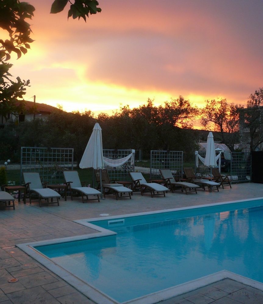 ليغيا Hotel Avra المظهر الخارجي الصورة